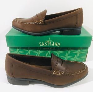 eastland roxanne loafer